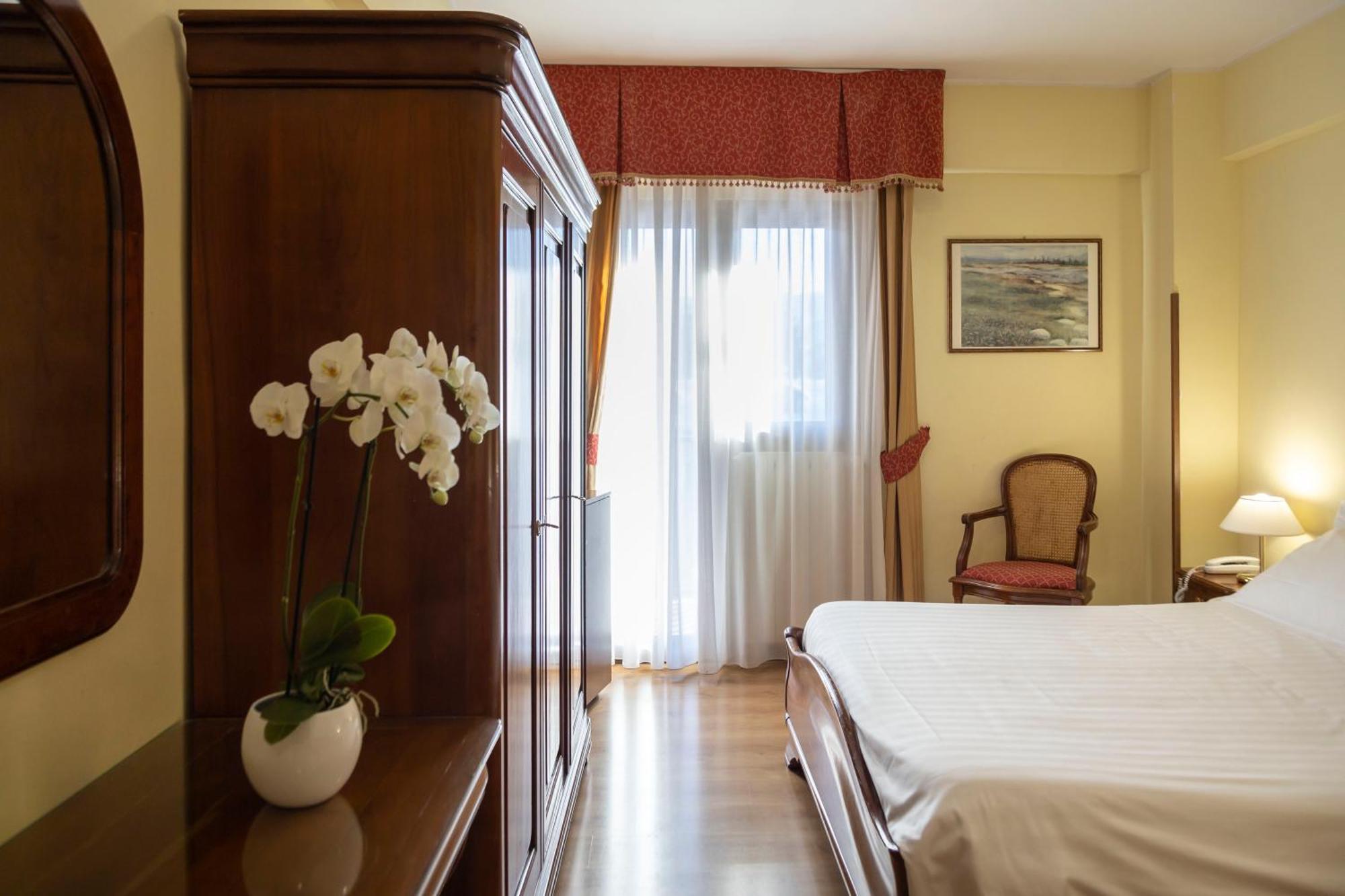 Grand Hotel Del Parco Пескассеролі Номер фото
